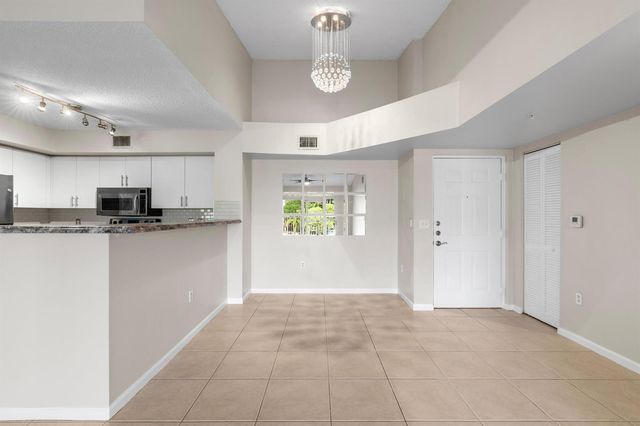 4828 N State Road 7 8306, Coconut Creek, FL 33073