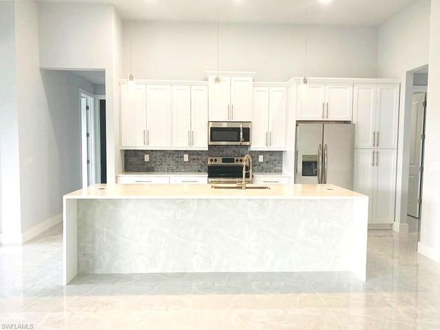 224 NW 2nd PL, Cape Coral, FL 33993