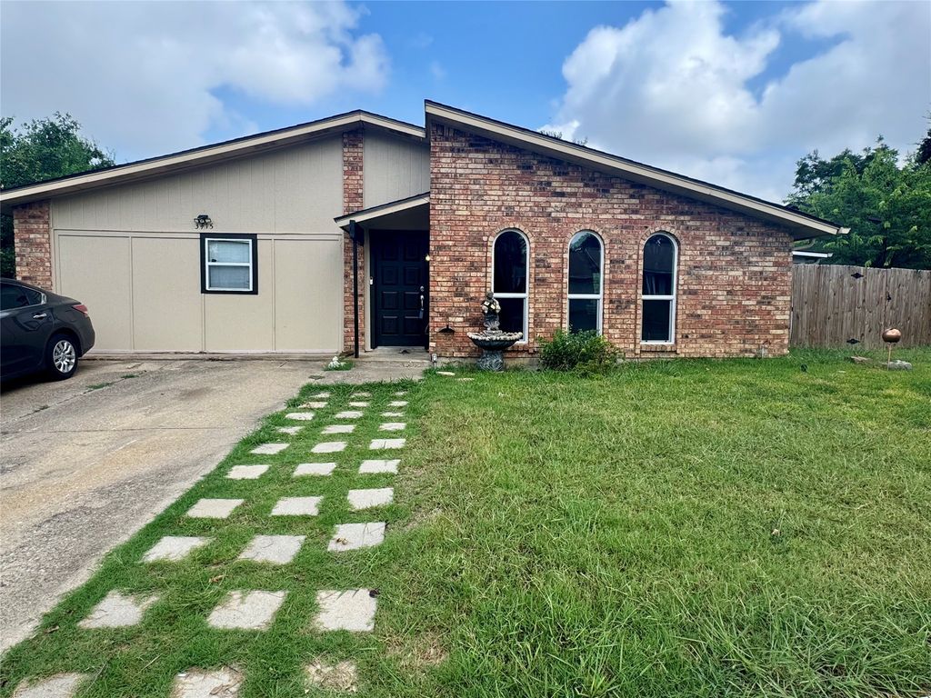 3415 Killala Court, Arlington, TX 76014