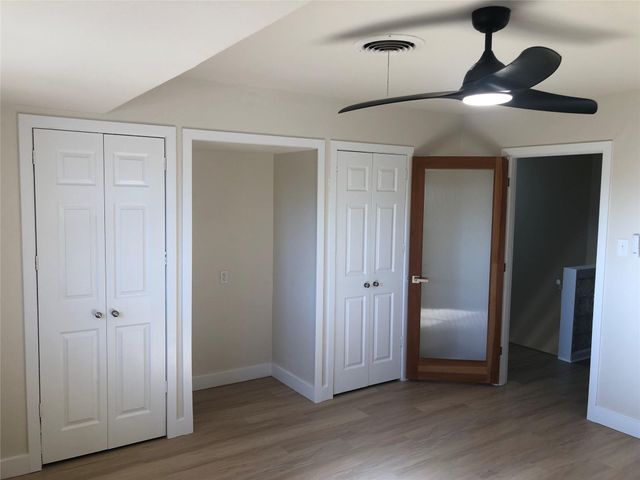 5330 Balcones DR A, Austin, TX 78731