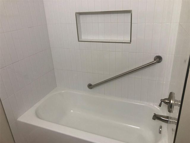 5330 Balcones DR A, Austin, TX 78731