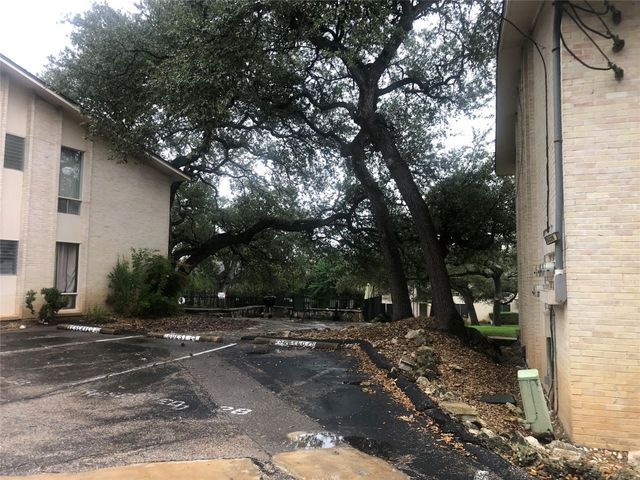 5330 Balcones DR A, Austin, TX 78731