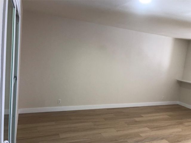 5330 Balcones DR A, Austin, TX 78731