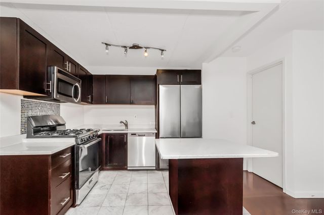 1155 Warburton Avenue 8Y, Yonkers, NY 10701