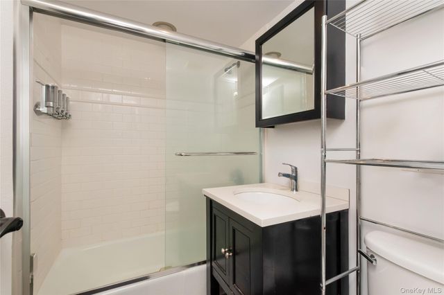 1155 Warburton Avenue 8Y, Yonkers, NY 10701