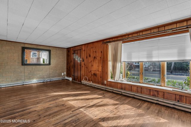 346 Silver Bay Road, Toms River, NJ 08753