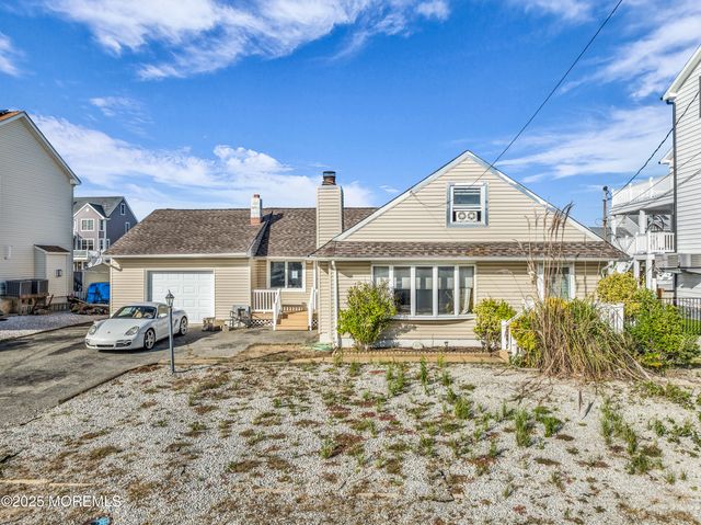 346 Silver Bay Road, Toms River, NJ 08753