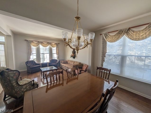 6 Weybourne Ln, White Twp., NJ 07823