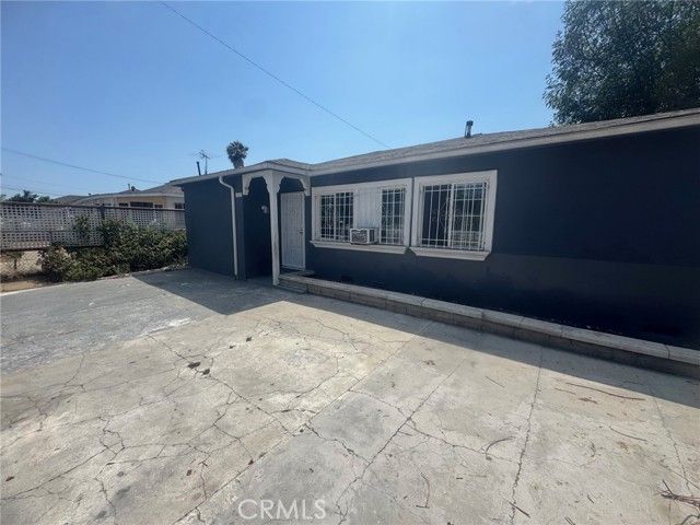 13107 Jarvis, Los Angeles, CA 90061