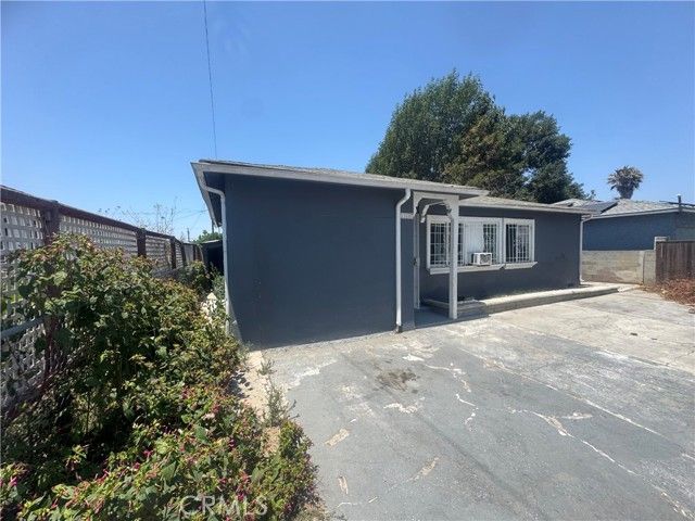 13107 Jarvis, Los Angeles, CA 90061