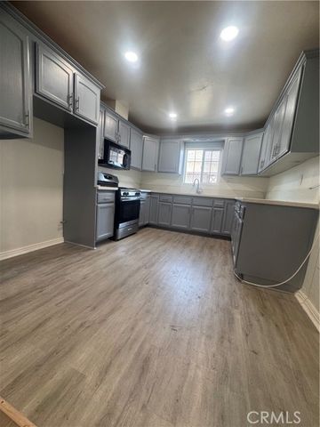 13107 Jarvis, Los Angeles, CA 90061