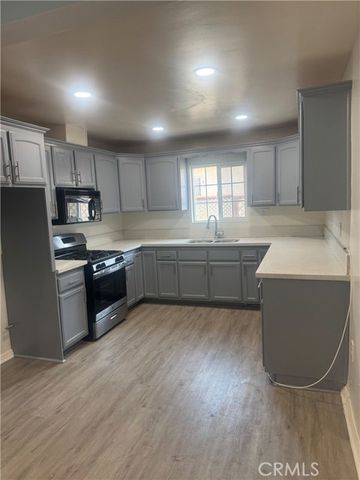 13107 Jarvis, Los Angeles, CA 90061