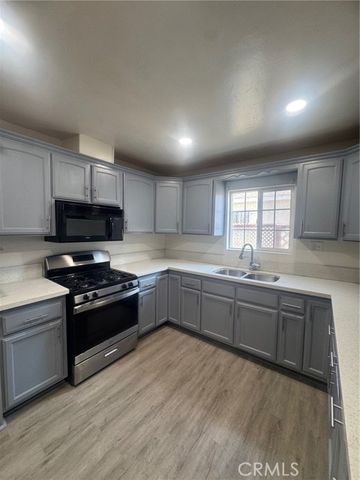 13107 Jarvis, Los Angeles, CA 90061