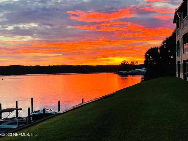 99 BROAD RIVER Place 1301, Welaka, FL 32193