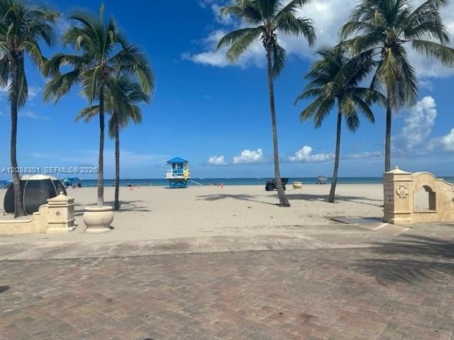 320 S Surf Rd 305, Hollywood, FL 33019