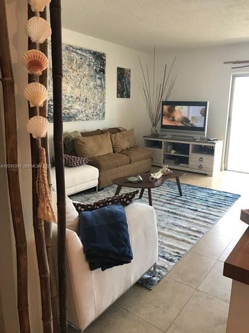 320 S Surf Rd 305, Hollywood, FL 33019