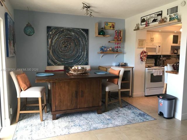 320 S Surf Rd 305, Hollywood, FL 33019