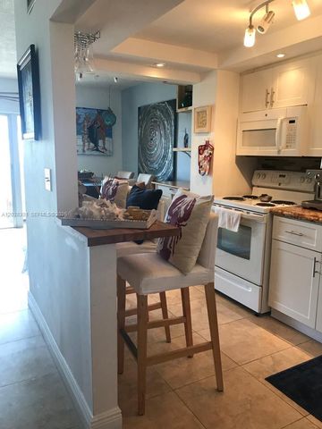 320 S Surf Rd 305, Hollywood, FL 33019