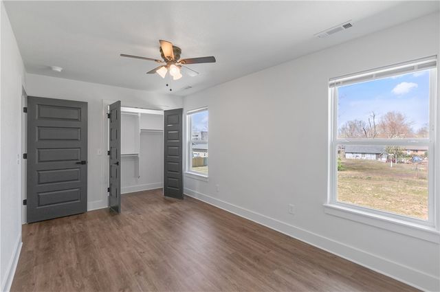 1100 Lockheed Street, Bentonville, AR 72712