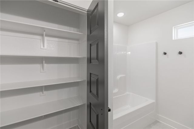 1100 Lockheed Street, Bentonville, AR 72712