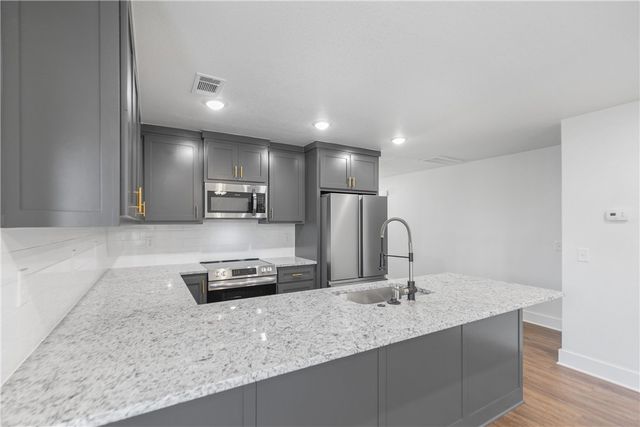 1100 Lockheed Street, Bentonville, AR 72712