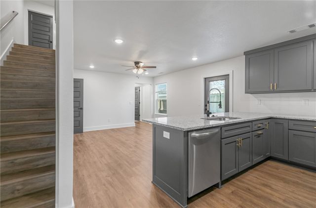 1100 Lockheed Street, Bentonville, AR 72712