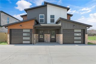 1100 Lockheed Street, Bentonville, AR 72712