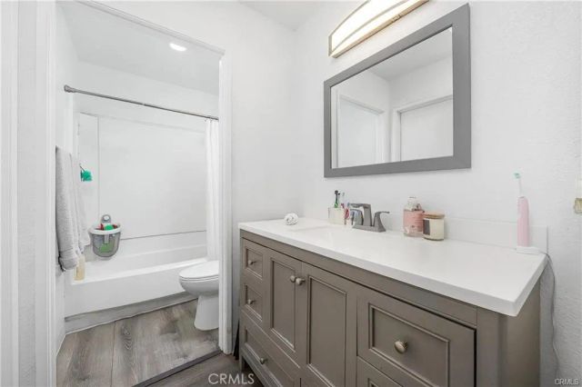 13750 Hubbard Street 77, Sylmar, CA 91342