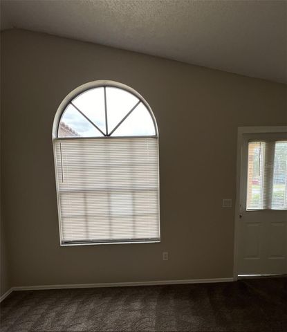 319 OAK TRACK DRIVE, Ocala, FL 34472