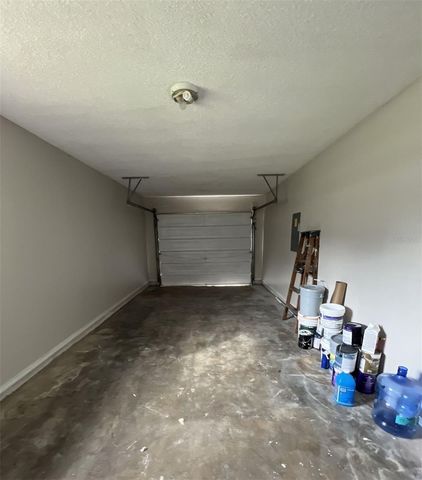 319 OAK TRACK DRIVE, Ocala, FL 34472