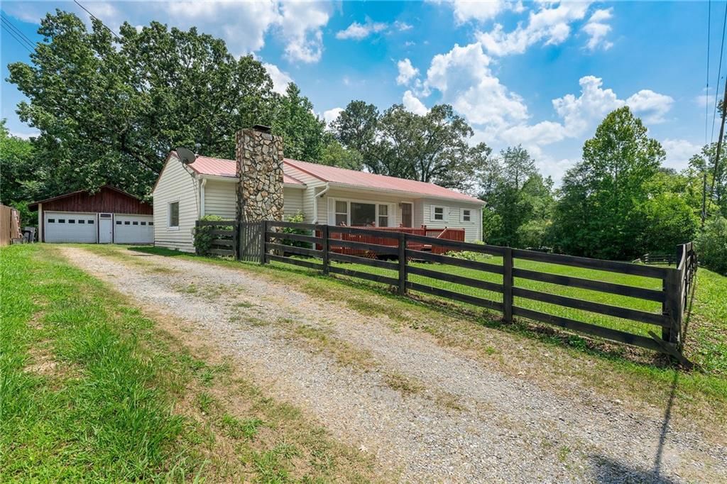 340 Grady Street, Waleska, GA 30183