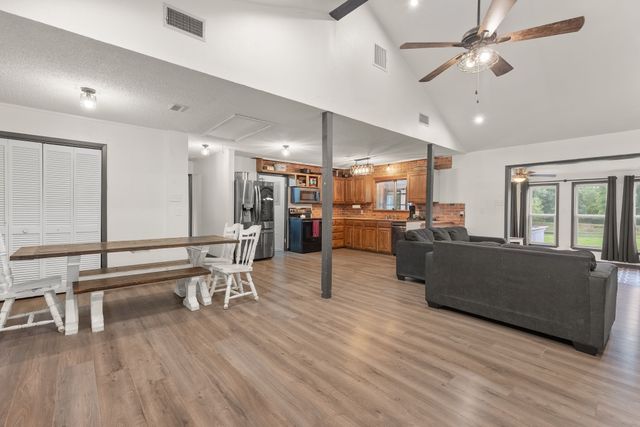 451 Vz County Road 1118, Grand Saline, TX 75140