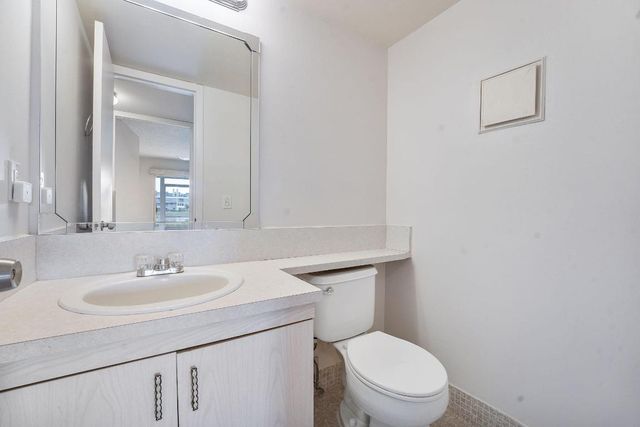 1071 Guildford D, Boca Raton, FL 33434