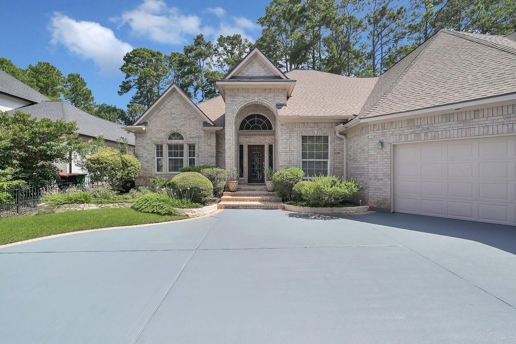 3079 Bentwater Drive, Montgomery, TX 77356