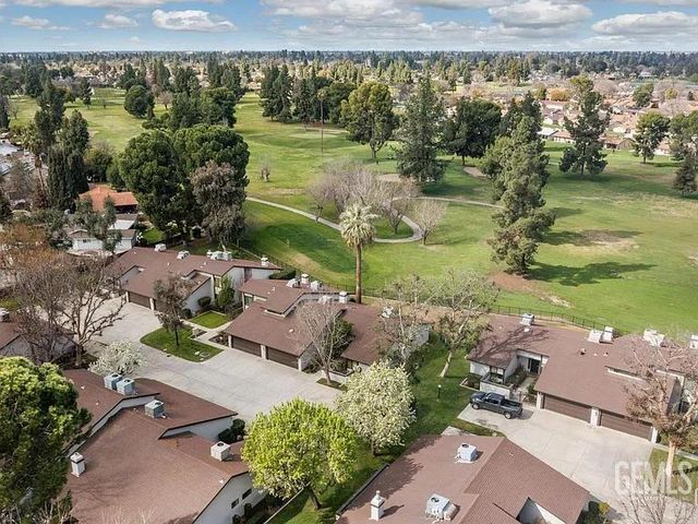 5900 Kirkside Drive E, Bakersfield, CA 93309