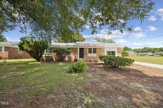 1028 Crayton Circle, Fayetteville, NC 28314