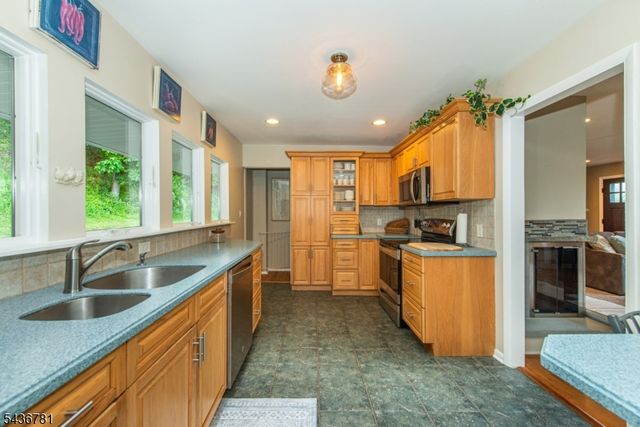 327 Pleasant Hill Rd, Chester Twp., NJ 07836