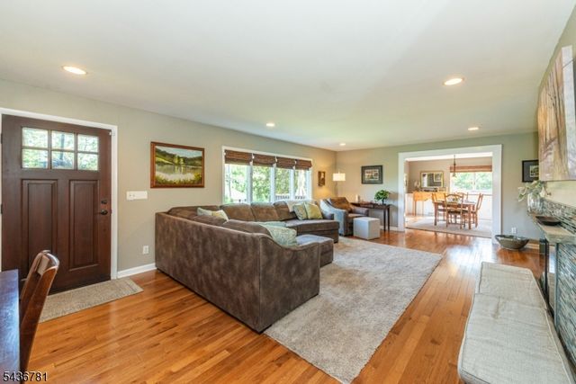 327 Pleasant Hill Rd, Chester Twp., NJ 07836