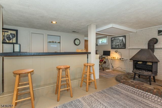 327 Pleasant Hill Rd, Chester Twp., NJ 07836