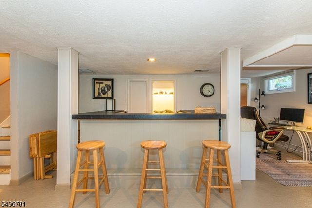327 Pleasant Hill Rd, Chester Twp., NJ 07836