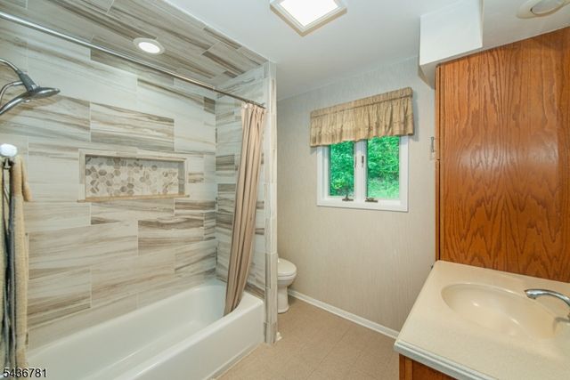 327 Pleasant Hill Rd, Chester Twp., NJ 07836