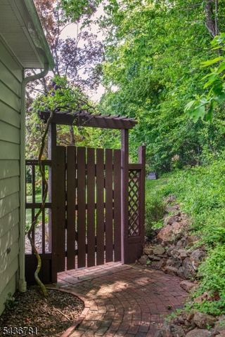 327 Pleasant Hill Rd, Chester Twp., NJ 07836