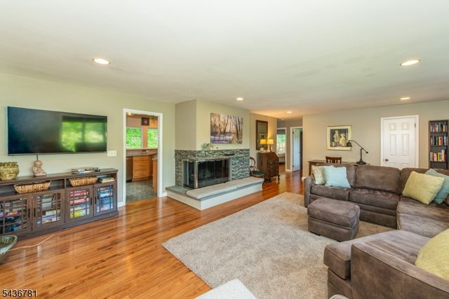 327 Pleasant Hill Rd, Chester Twp., NJ 07836
