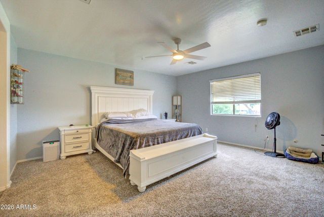 40110 N THOROUGHBRED Way, San Tan Valley, AZ 85140