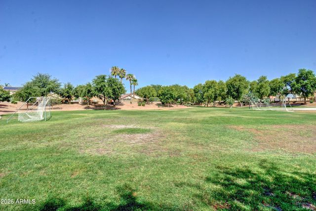 40110 N THOROUGHBRED Way, San Tan Valley, AZ 85140