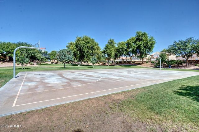 40110 N THOROUGHBRED Way, San Tan Valley, AZ 85140
