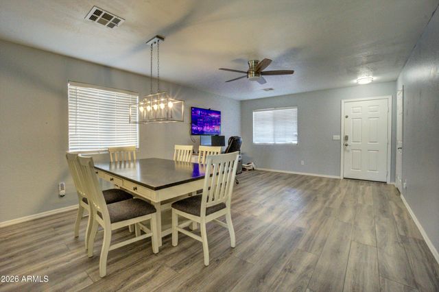 40110 N THOROUGHBRED Way, San Tan Valley, AZ 85140