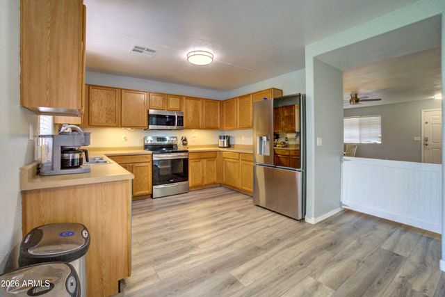 40110 N THOROUGHBRED Way, San Tan Valley, AZ 85140