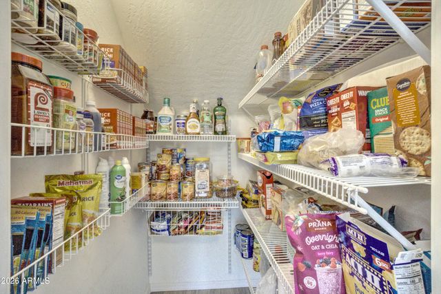 40110 N THOROUGHBRED Way, San Tan Valley, AZ 85140