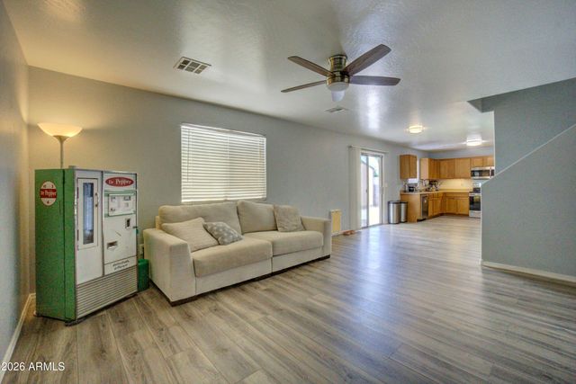 40110 N THOROUGHBRED Way, San Tan Valley, AZ 85140